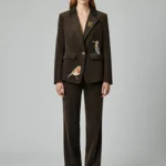 Corduroy jacket with flap pockets,notched colar