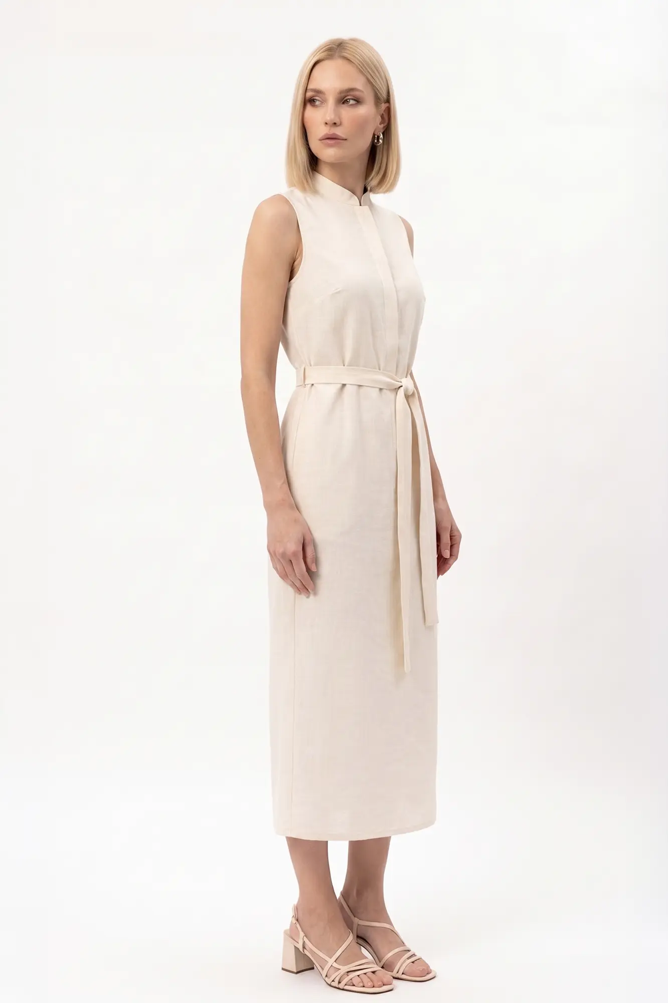 Off-white straight cut dress with wrap belt - Front View Off-white straight cut dress with wrap belt - Image 1